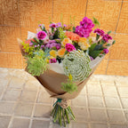 Ramo Celia | Ramo de flores primaverales en tonos vibrantes