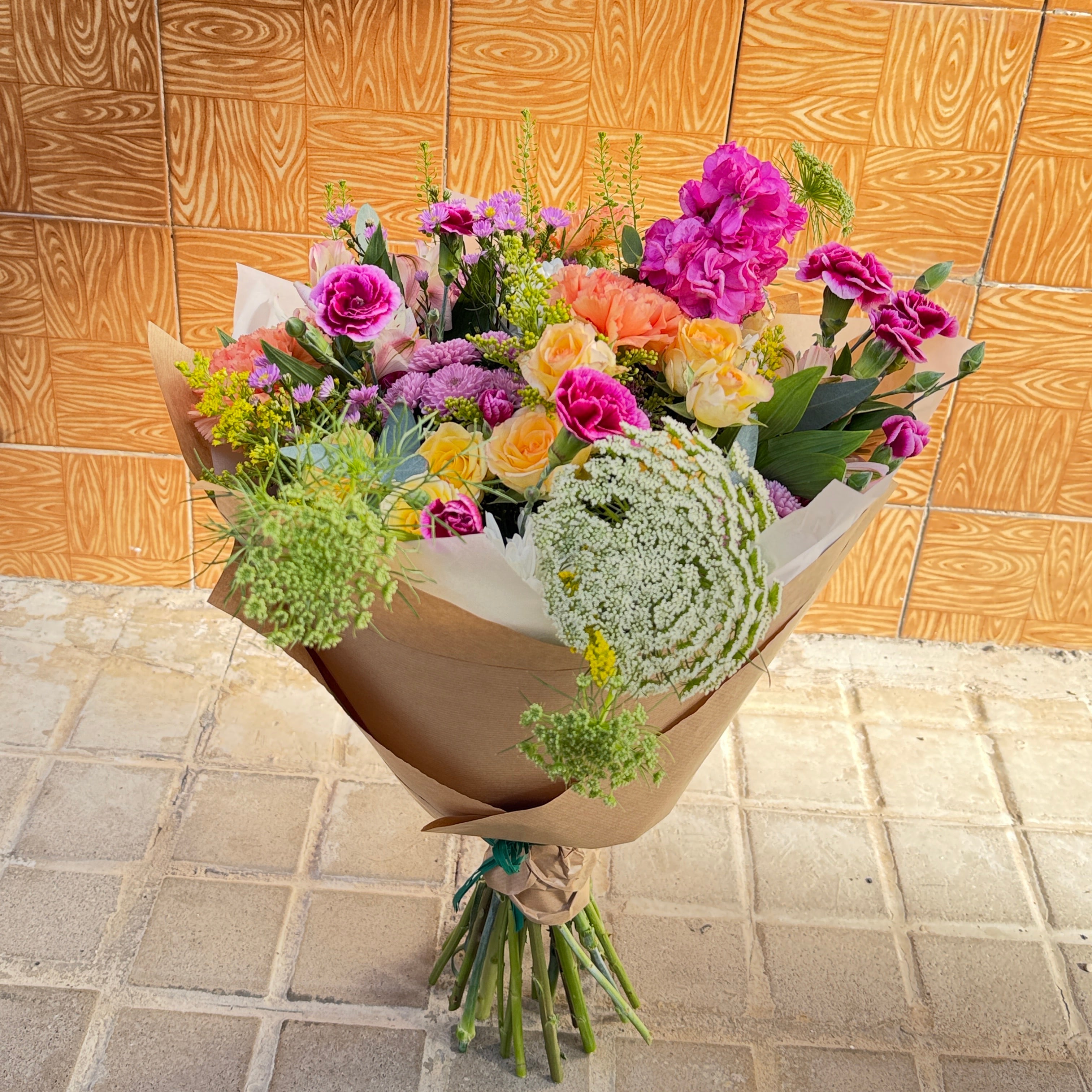 Ramo Celia | Ramo de flores primaverales en tonos vibrantes